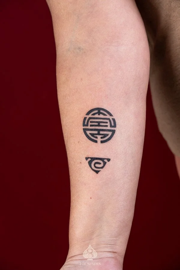 Blackwork Longevity Symbol Tattoo | 3 of Spades Hanoi