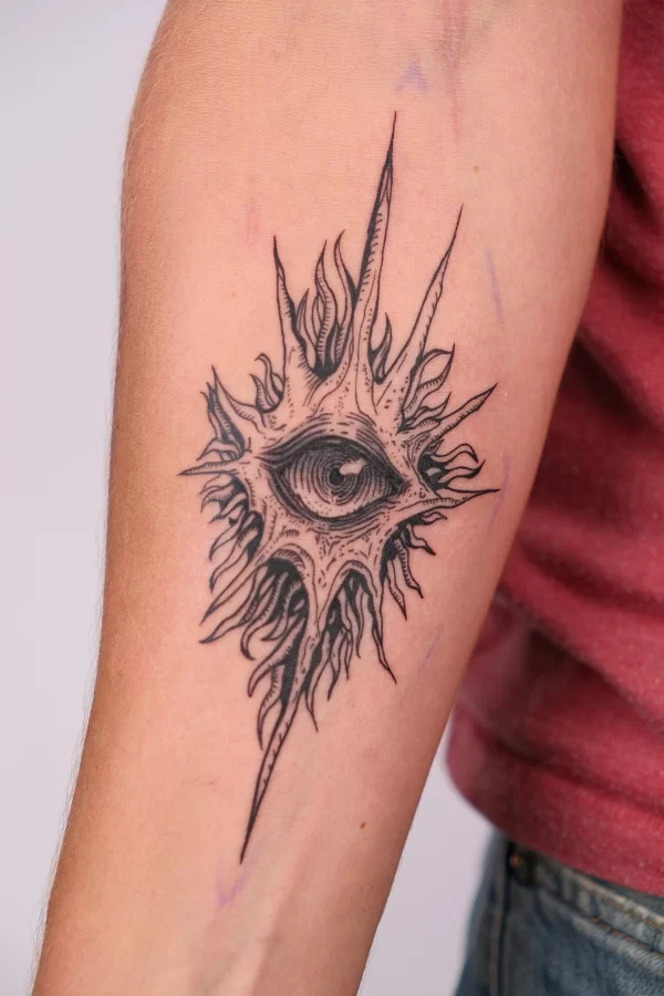 Blackwork Dark Eye
