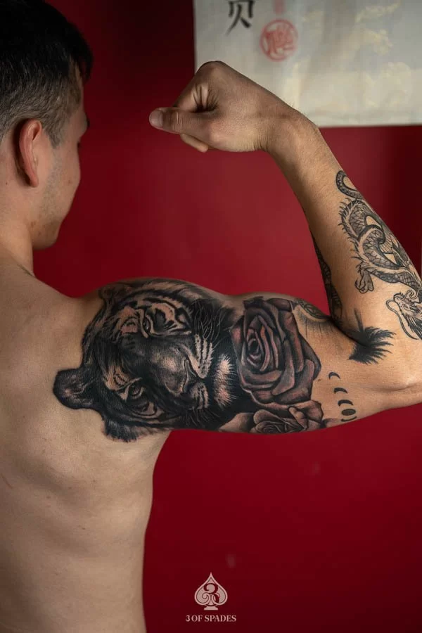 Blackwork Realism Tiger Tattoo | 3 of Spades Hanoi