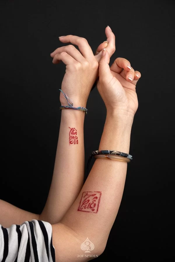 Matched Seal For Mom And Daughter