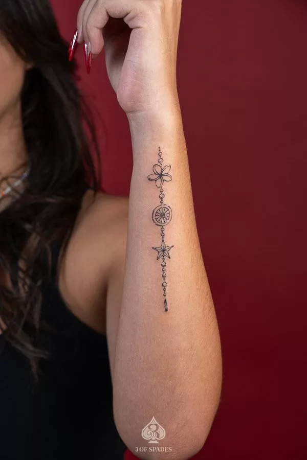 Vertical Ornamental Hand