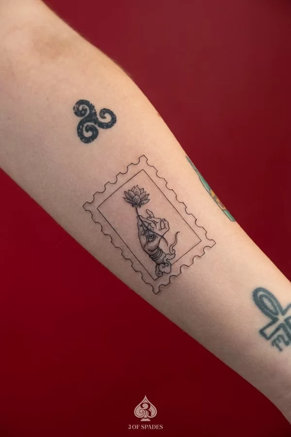 Tattoo Stamp Budha Hand