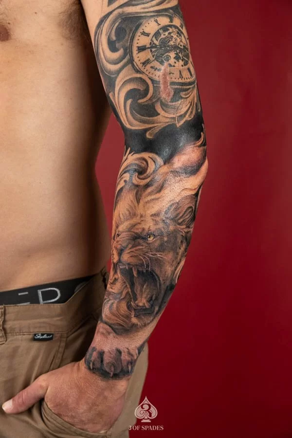 Lion Full Arm Realism