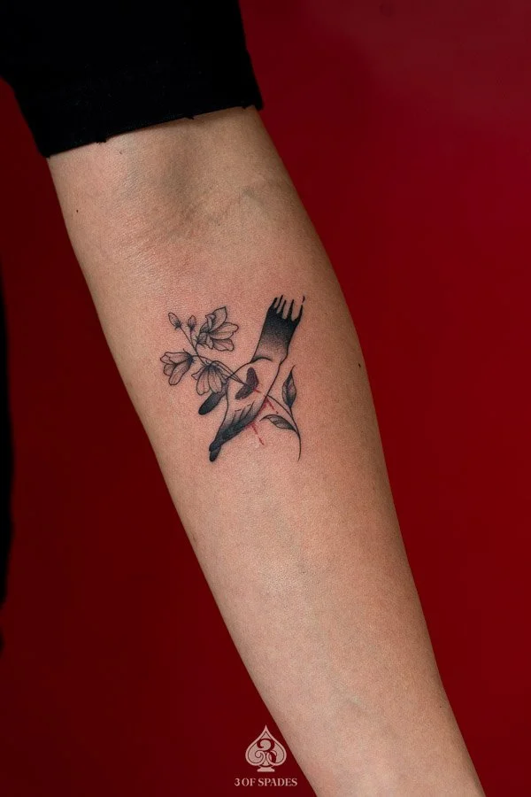 Flower Through Hand Tattoo Designs | 3 of Spades Hanoi