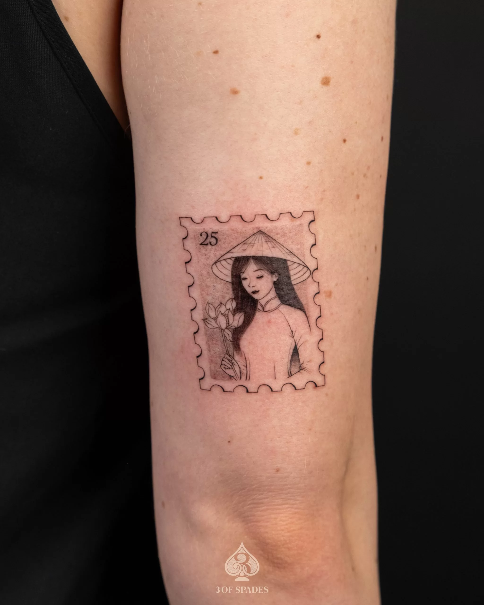 Áo Dài Tattoo: Vietnamese Symbolism & Design Ideas