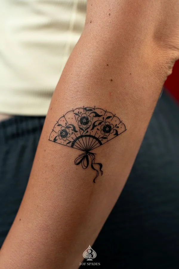 Mini Flower Fan Tattoo Designs | 3 of Spades Hanoi