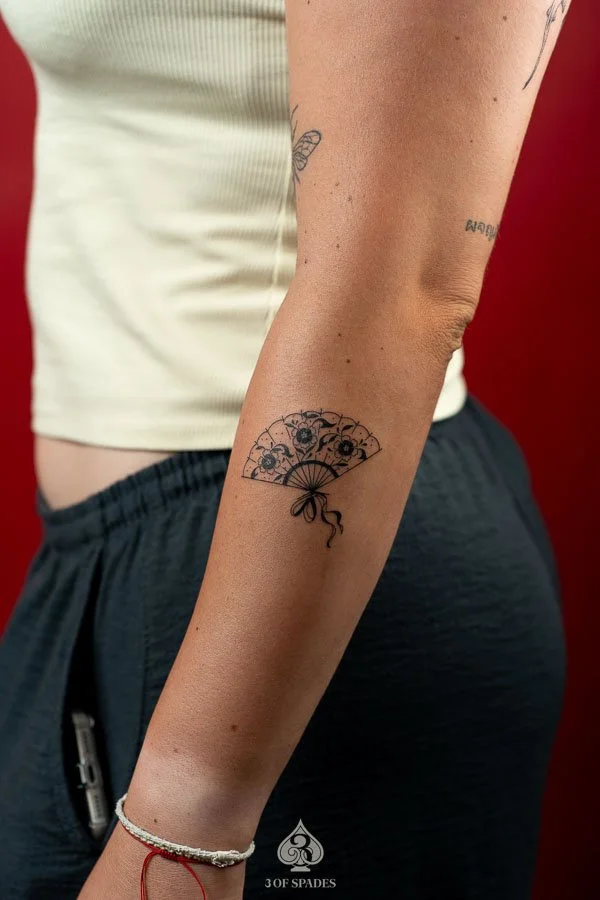Mini Flower Fan Tattoo Designs | 3 of Spades Hanoi