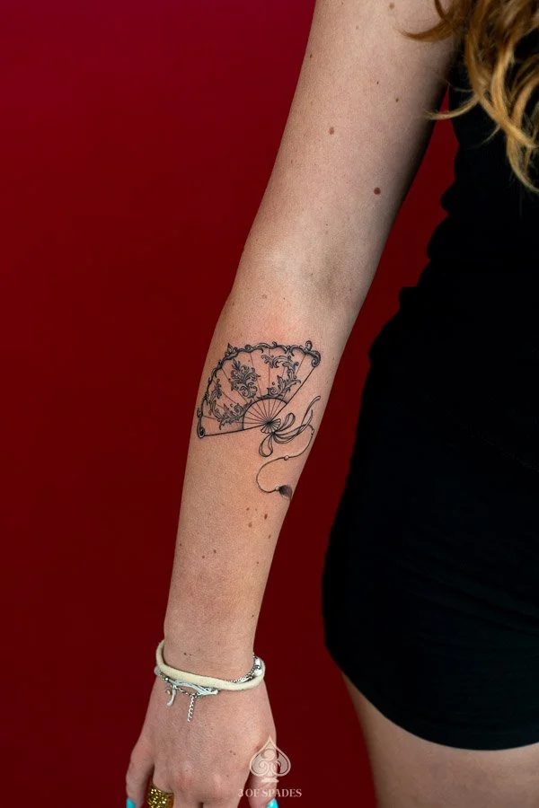 Gothic Flower Fan Tattoo | 3 of Spades Hanoi Tattoo