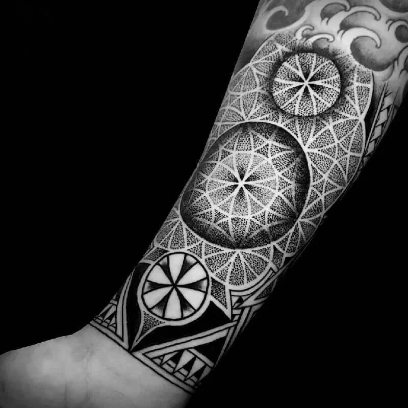 Blackwork Tattoo Culture | Dotwork Blackwork
