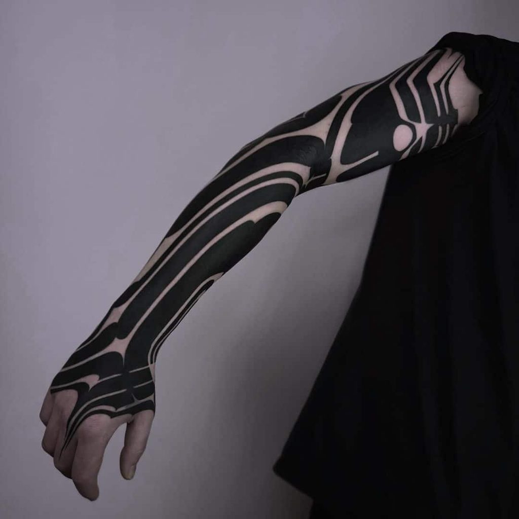 How Did Blackwork Tattoo History Evolve Into Modern Art?