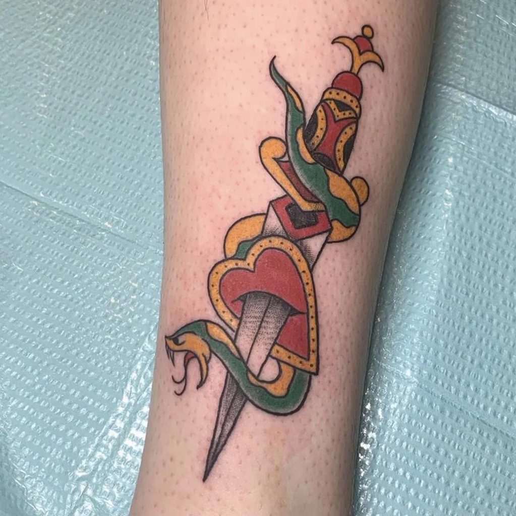 Oldschool Tattoo Art A strong vertical shape makes daggers effective as standalone designs