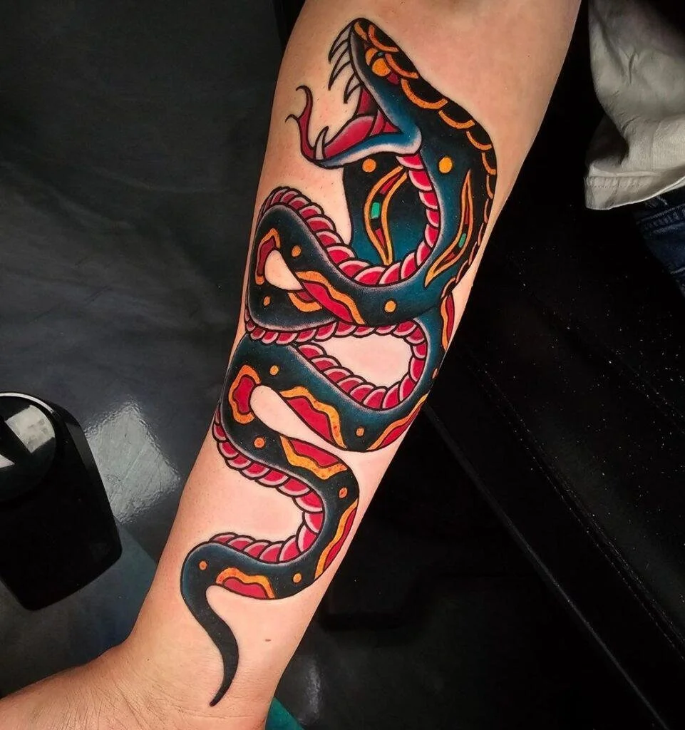 Oldschool Tattoo Art: 8. Traditional Snake Tattoo
