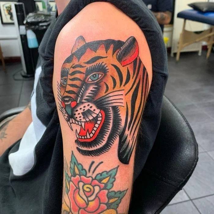 Oldschool Tiger Tattoo Upper Arm and Shoulder