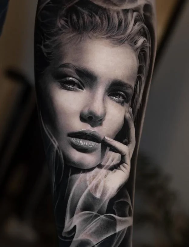 Realism Tattoo light and contrast technique