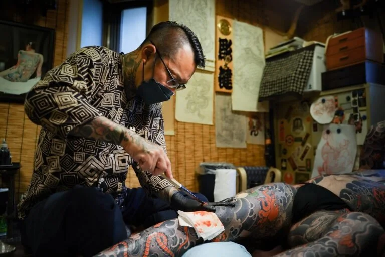 Tebori Tattoo: Traditional Japanese Hand Tattooing