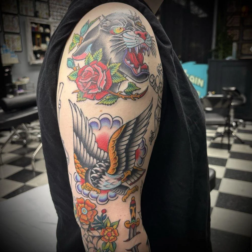 The lasting appeal of Oldschool Tattoo Art comes from its combination of visual simplicity, recognizable imagery and opportunities for personal meaning.